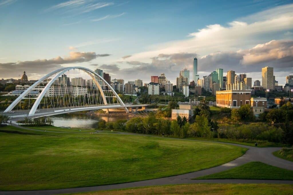 Alberta invites provincial